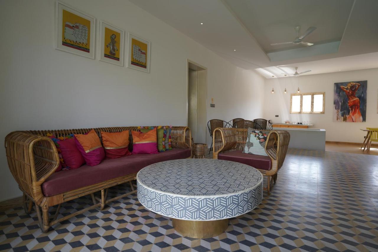 Parijat Private Pool Villa 1, 2 And 3 Bhk Udaipur Bagian luar foto