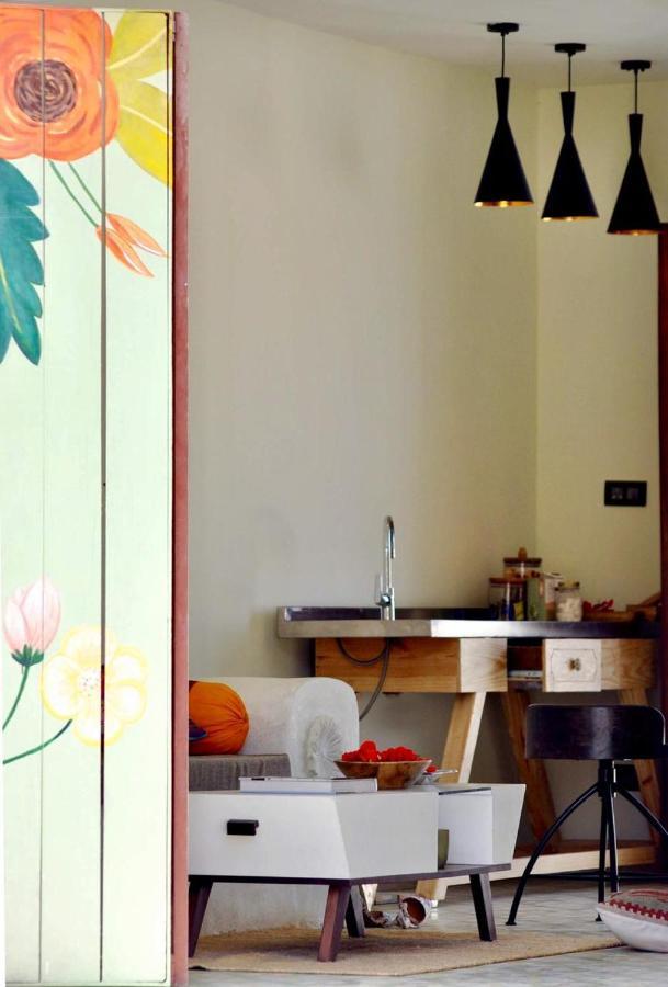 Parijat Private Pool Villa 1, 2 And 3 Bhk Udaipur Bagian luar foto