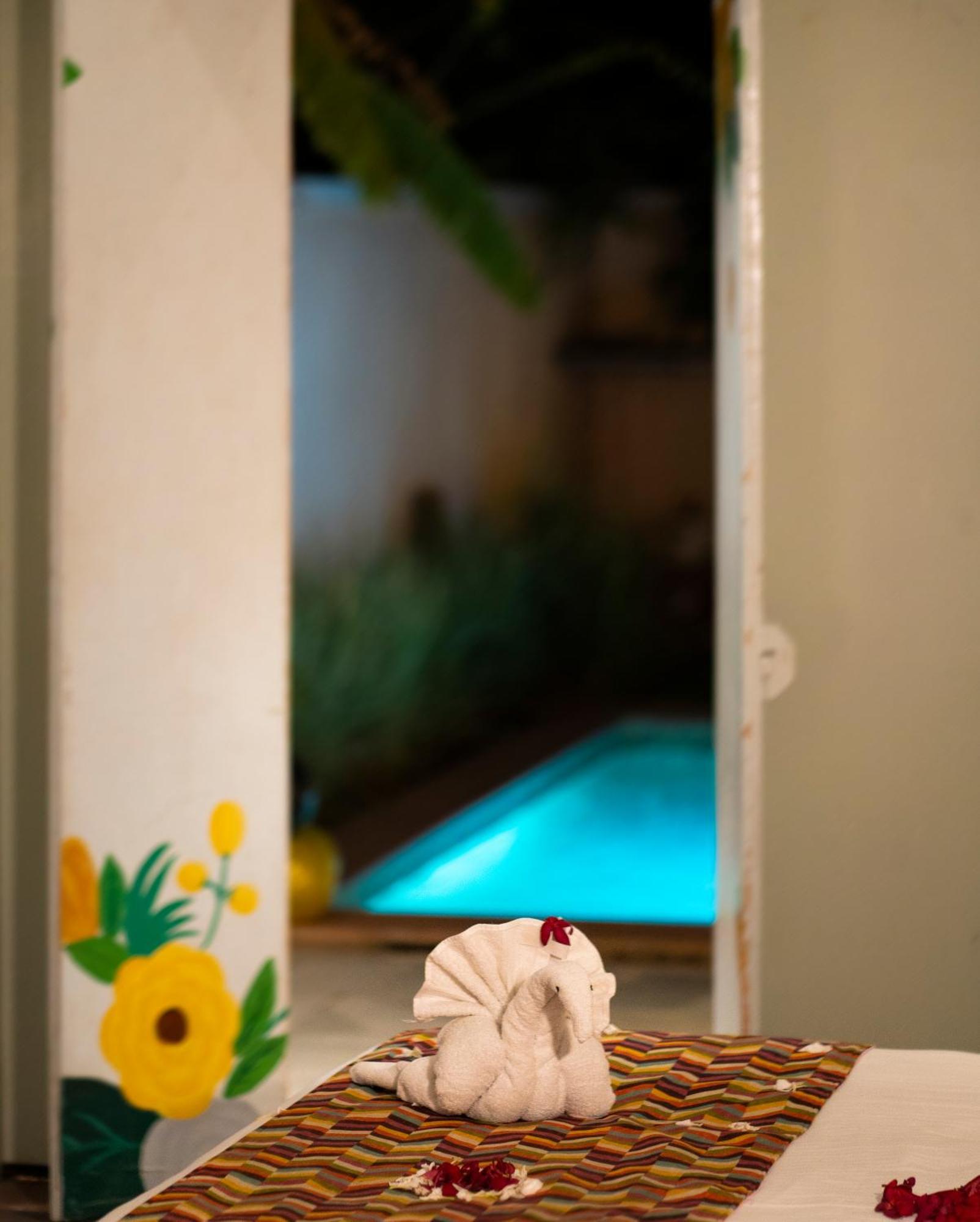 Parijat Private Pool Villa 1, 2 And 3 Bhk Udaipur Bagian luar foto