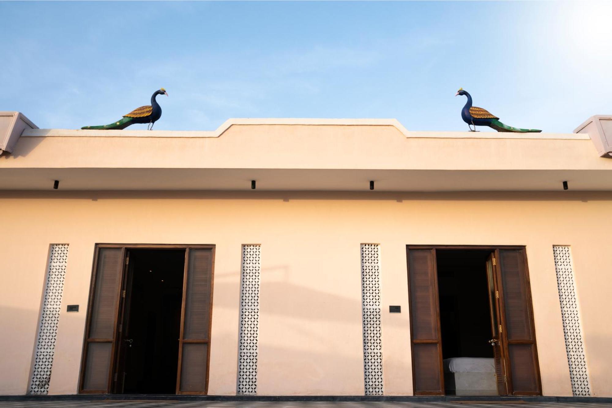 Parijat Private Pool Villa 1, 2 And 3 Bhk Udaipur Bagian luar foto